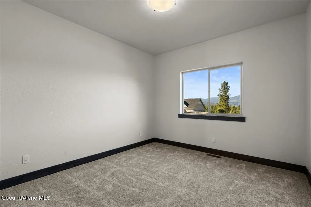 1475 W Remmick Street Hayden ID 83835