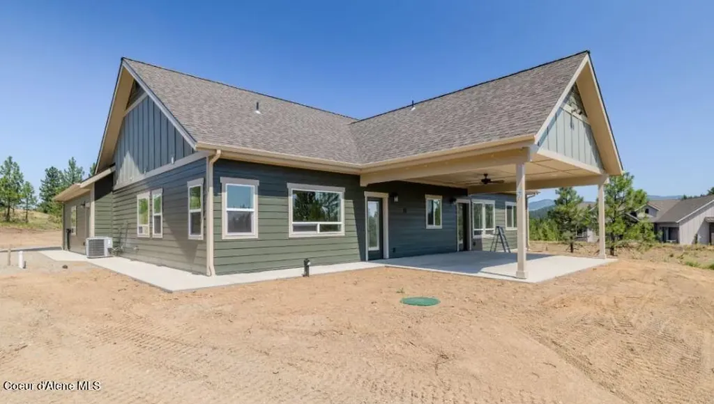1475 W Remmick Street Hayden ID 83835
