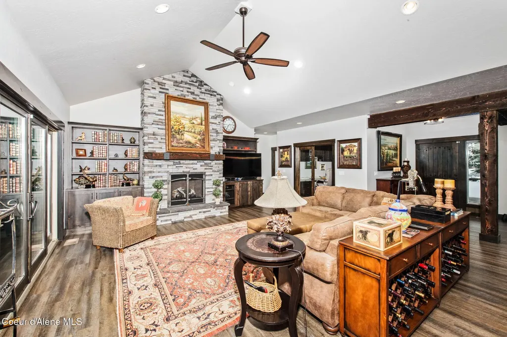11352 N Enchantment Lane Hayden ID 83835