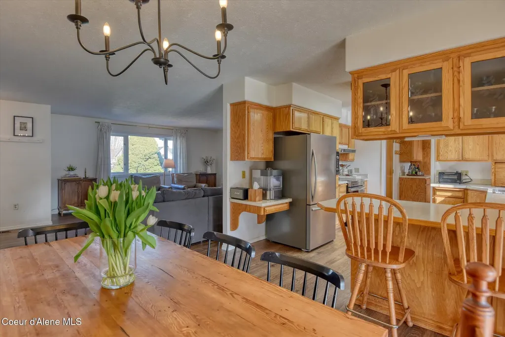 654 E Maple Place Hayden ID 83835