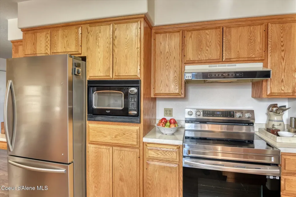654 E Maple Place Hayden ID 83835