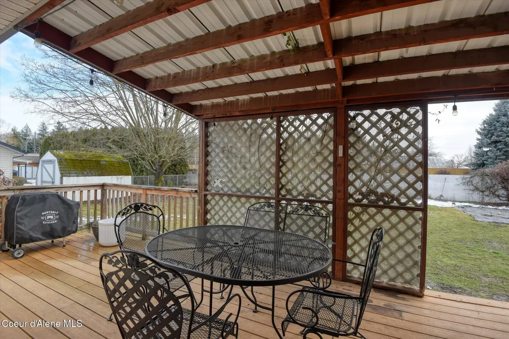 654 E Maple Place Hayden ID 83835