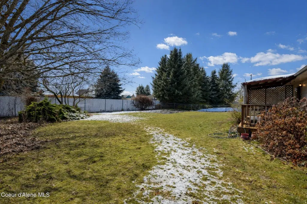654 E Maple Place Hayden ID 83835