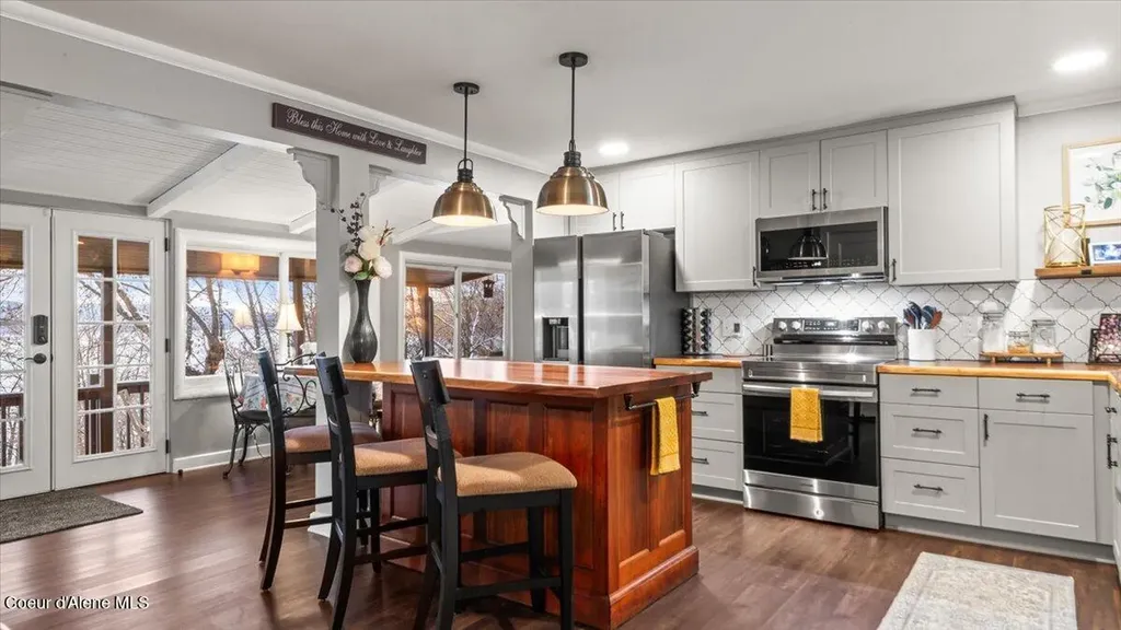 300 S Prospect Avenue Harrison ID 83833