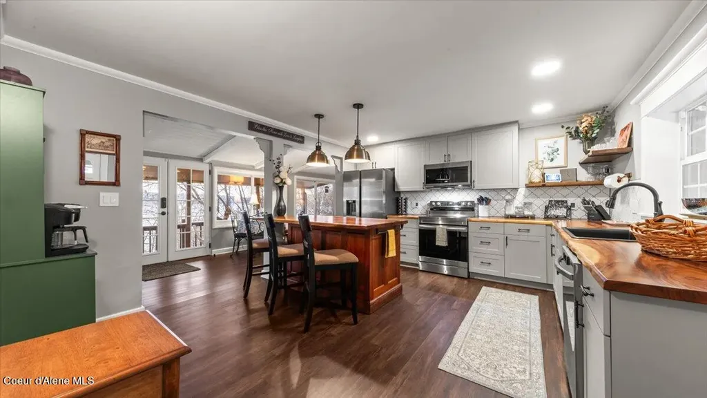 300 S Prospect Avenue Harrison ID 83833