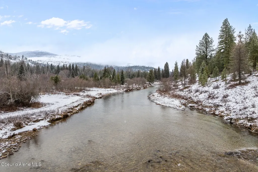 6045 Upper Pack River Road Sandpoint ID 83864