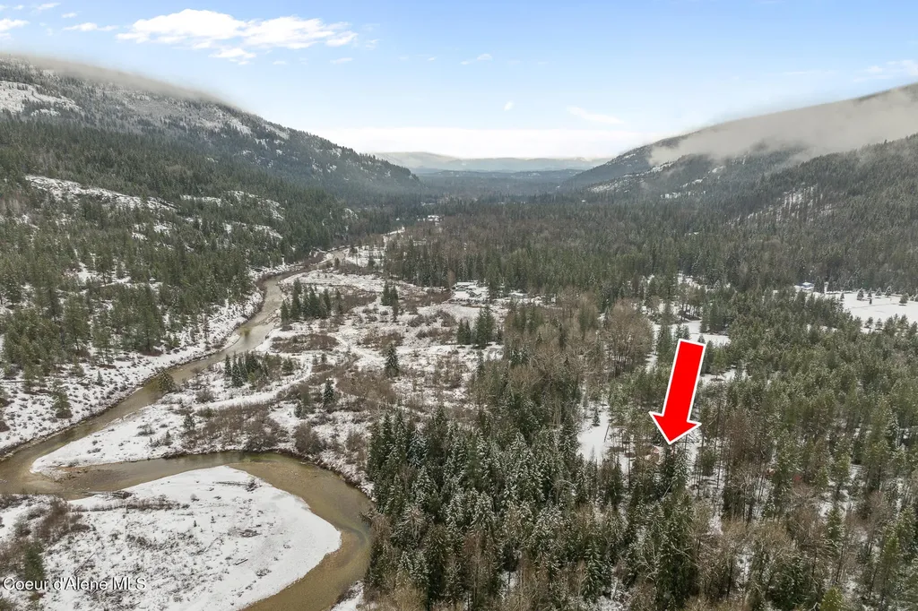 6045 Upper Pack River Road Sandpoint ID 83864