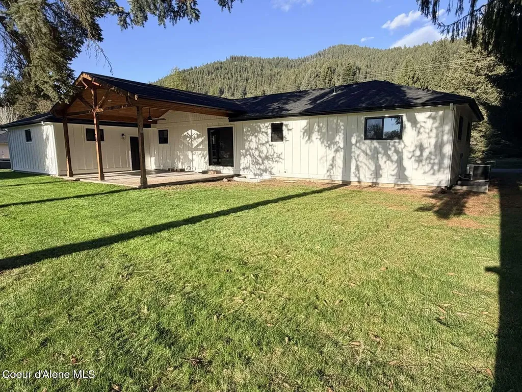 5815 N 17th Street Dalton Gardens ID 83815