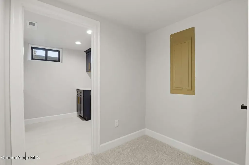 5815 N 17th Street Dalton Gardens ID 83815