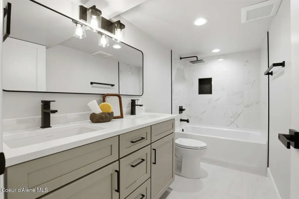 5815 N 17th Street Dalton Gardens ID 83815