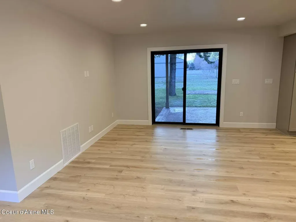 5815 N 17th Street Dalton Gardens ID 83815
