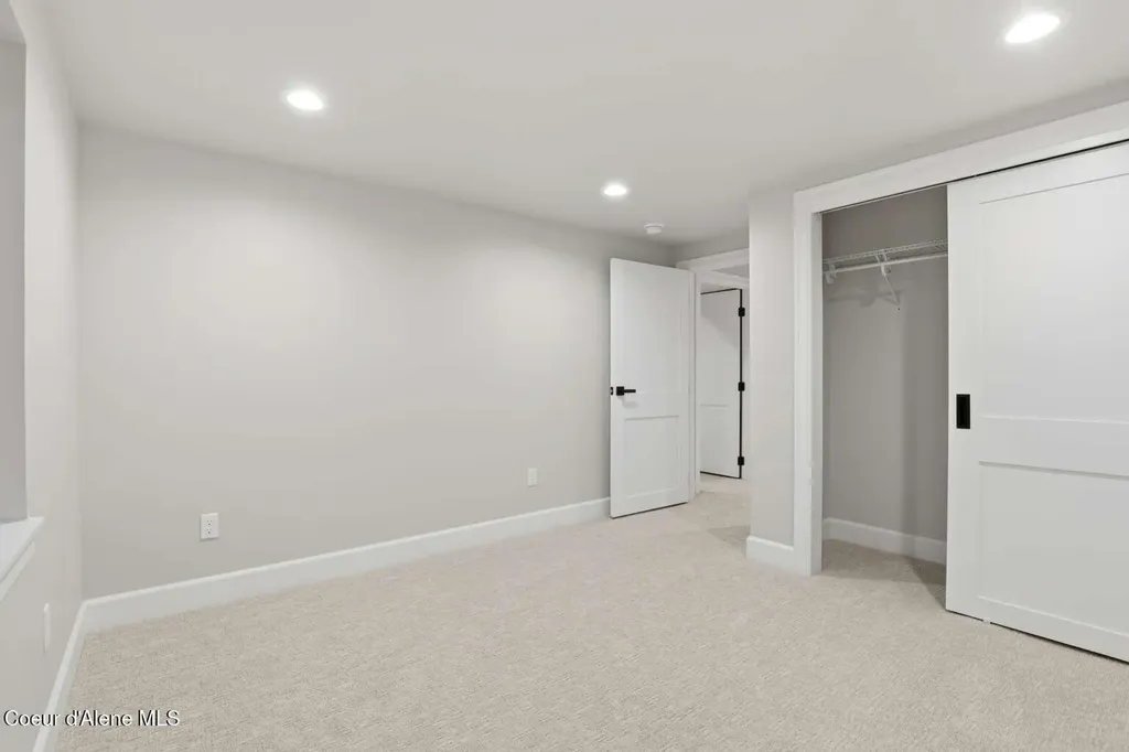 5815 N 17th Street Dalton Gardens ID 83815