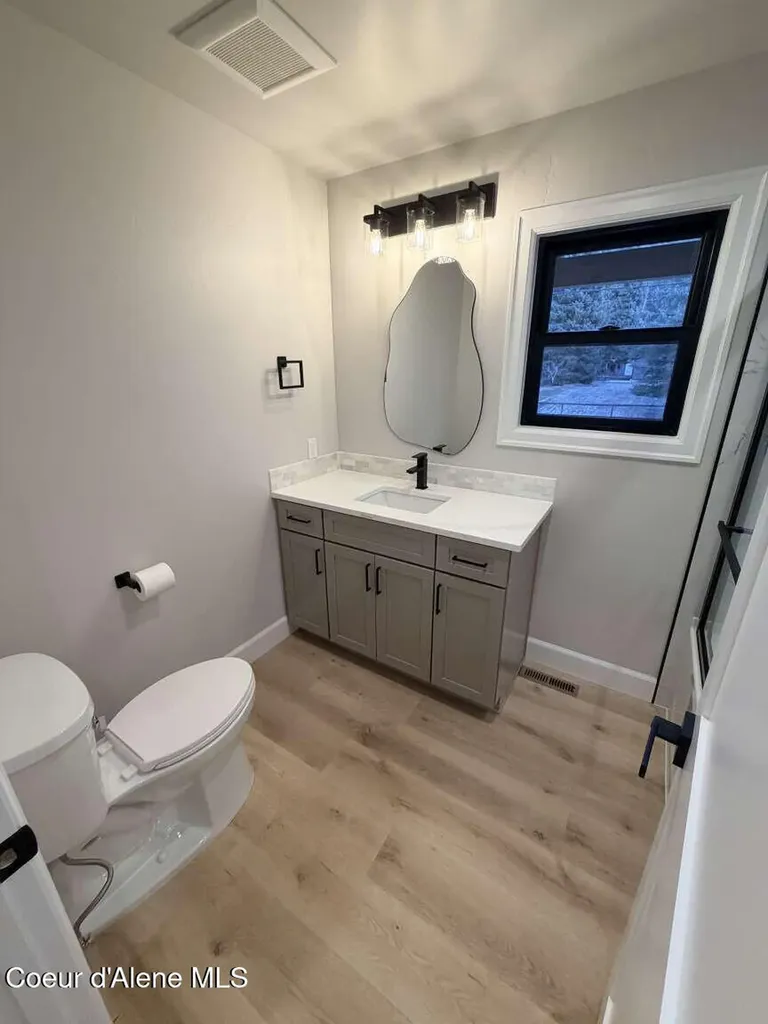 5815 N 17th Street Dalton Gardens ID 83815