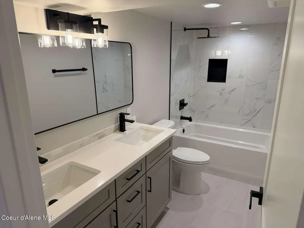 5815 N 17th Street Dalton Gardens ID 83815
