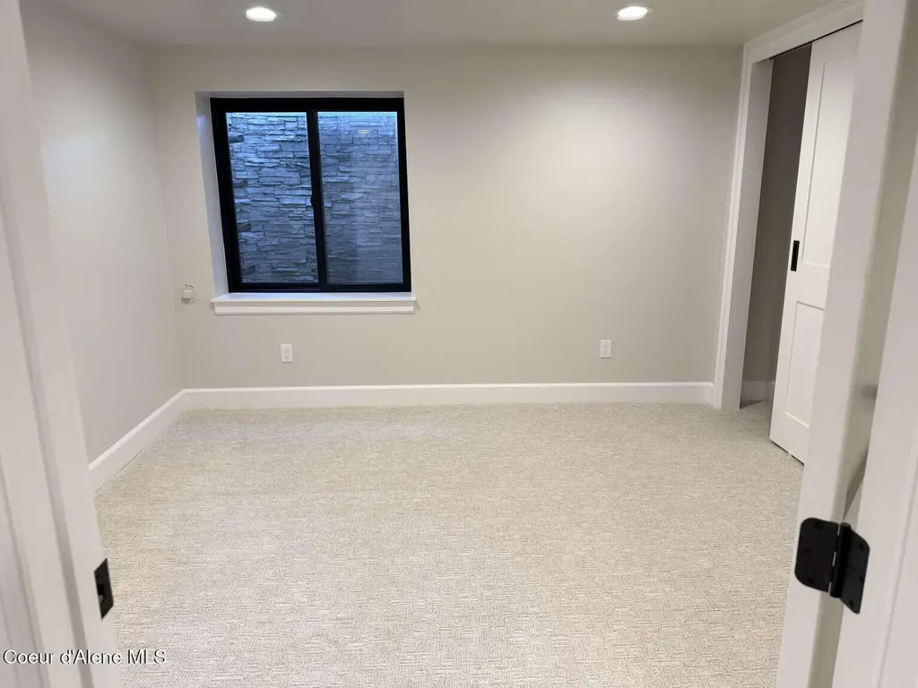 5815 N 17th Street Dalton Gardens ID 83815