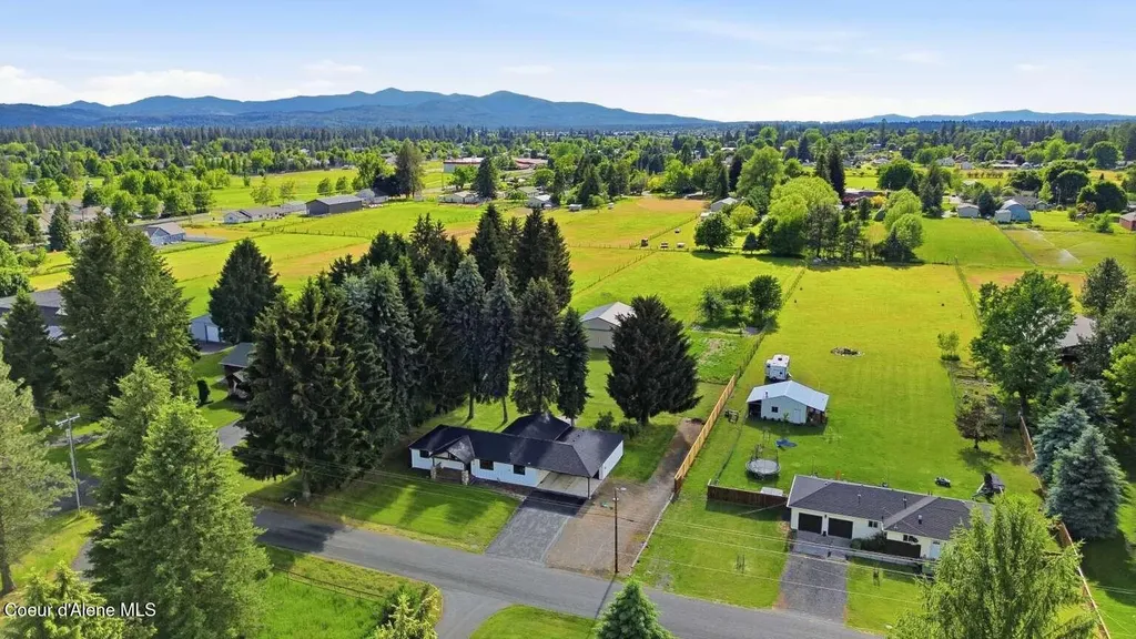 5815 N 17th Street Dalton Gardens ID 83815