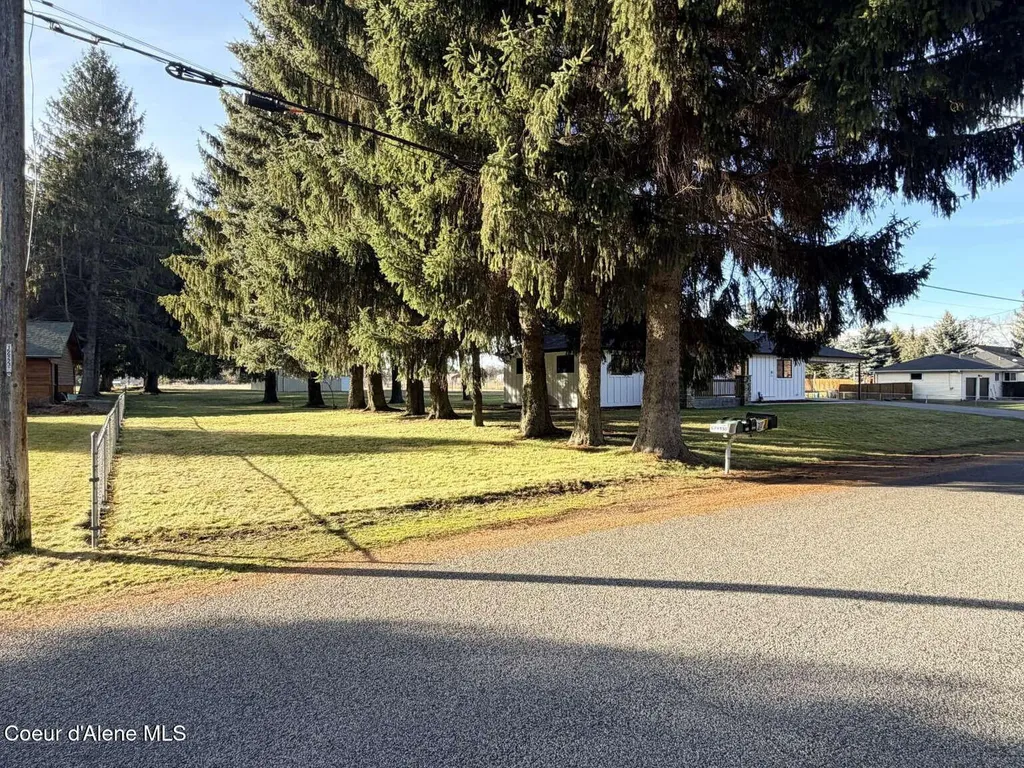 5815 N 17th Street Dalton Gardens ID 83815