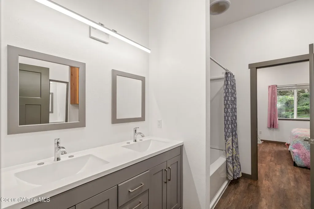 140 Wright Road Kingston ID 83839