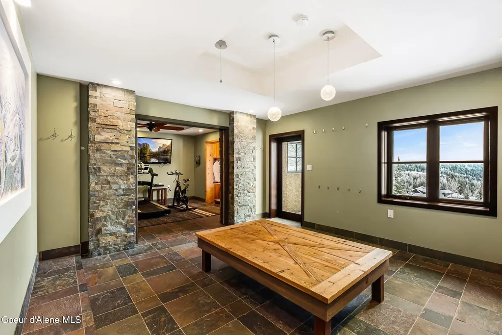 91 Village Lane Sandpoint ID 83864