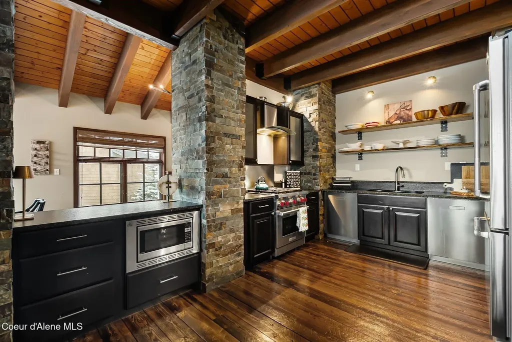 91 Village Lane Sandpoint ID 83864