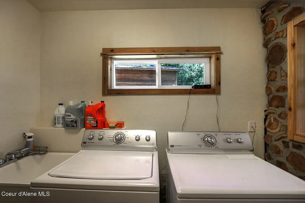 812 Pine Cove Road Bayview ID 83803