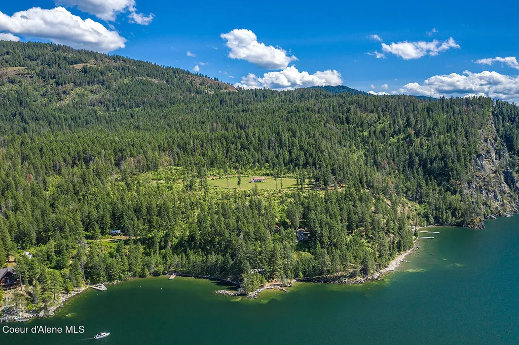 812 Pine Cove Road Bayview ID 83803