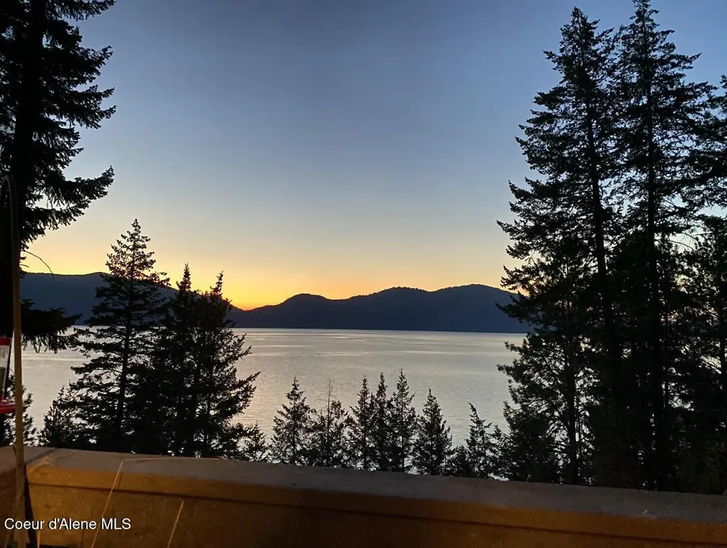 812 Pine Cove Road Bayview ID 83803
