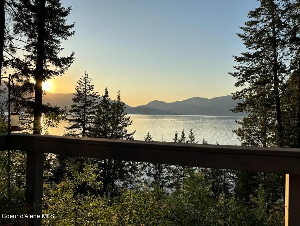 812 Pine Cove Road Bayview ID 83803