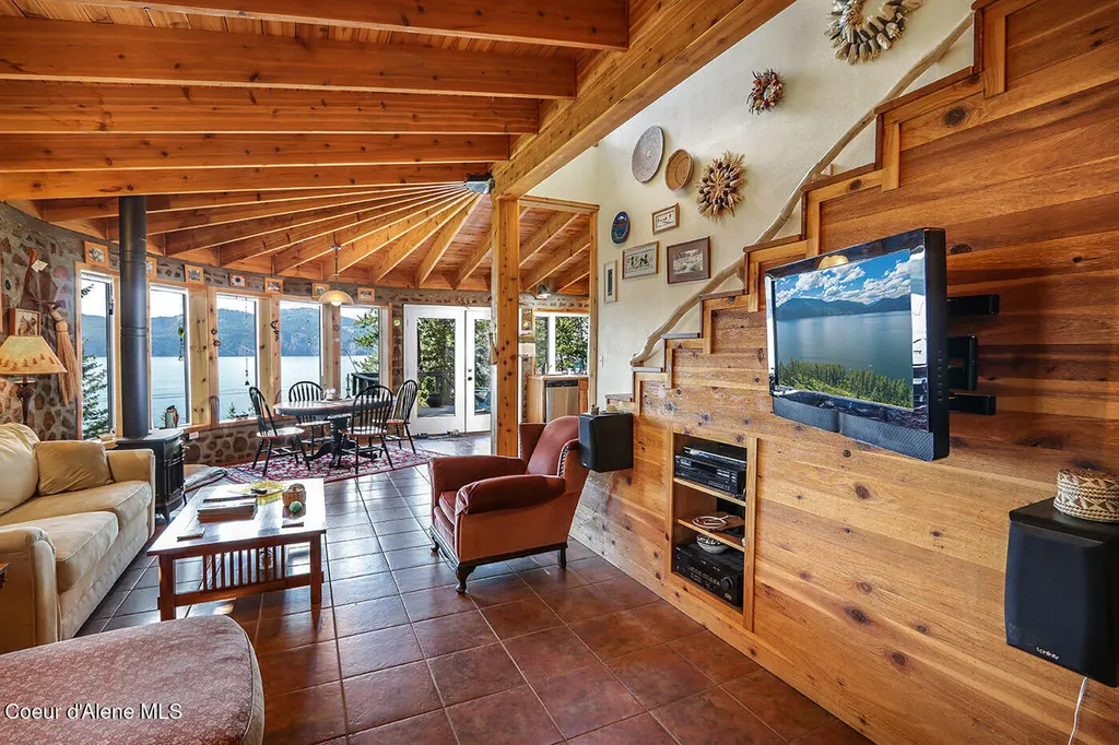 812 Pine Cove Road Bayview ID 83803
