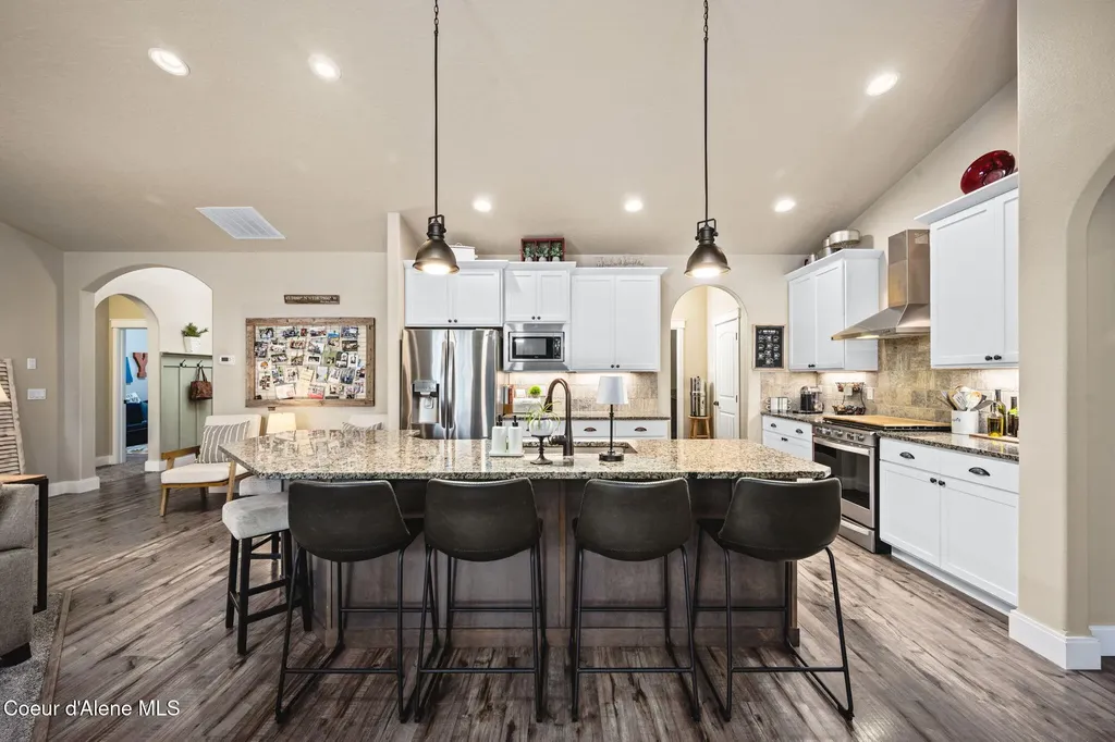 11418 N Emerald Drive Hayden ID 83835