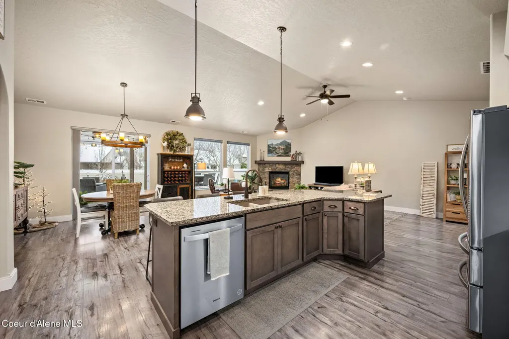 11418 N Emerald Drive Hayden ID 83835