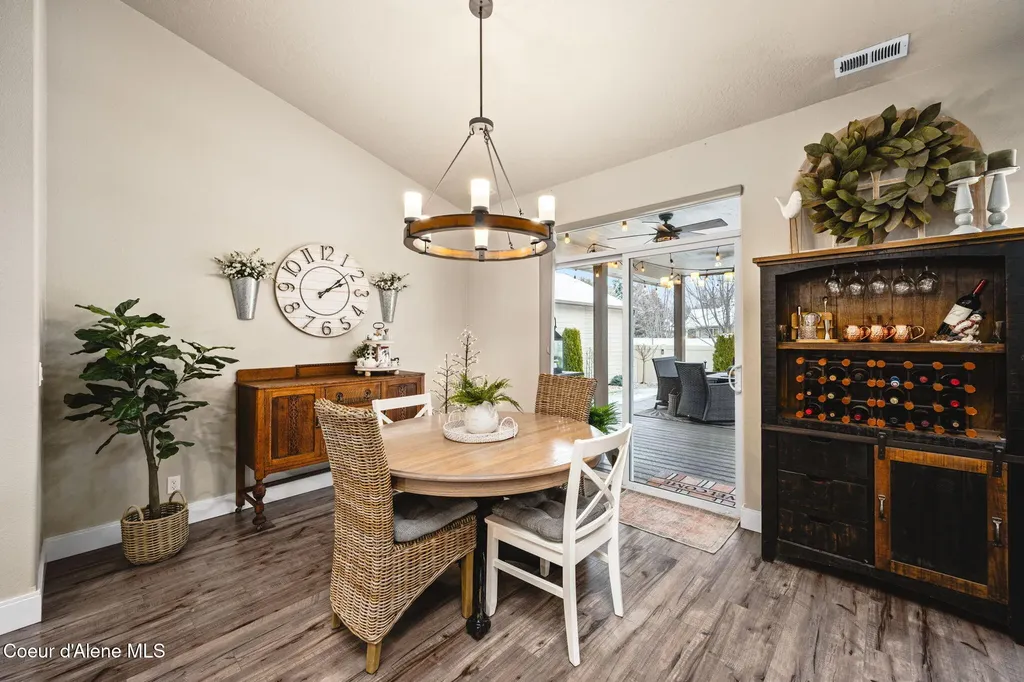 11418 N Emerald Drive Hayden ID 83835