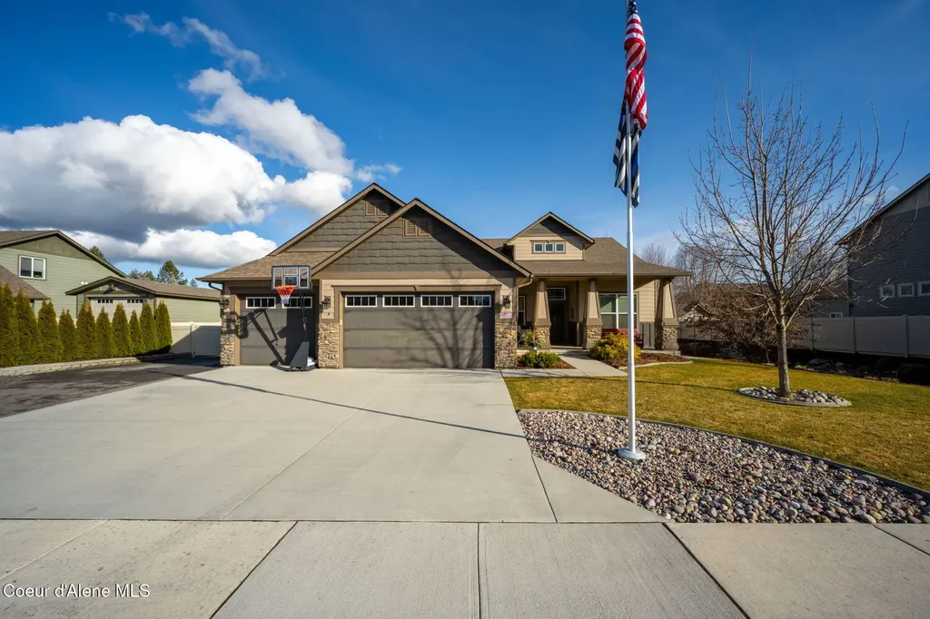 11418 N Emerald Drive Hayden ID 83835