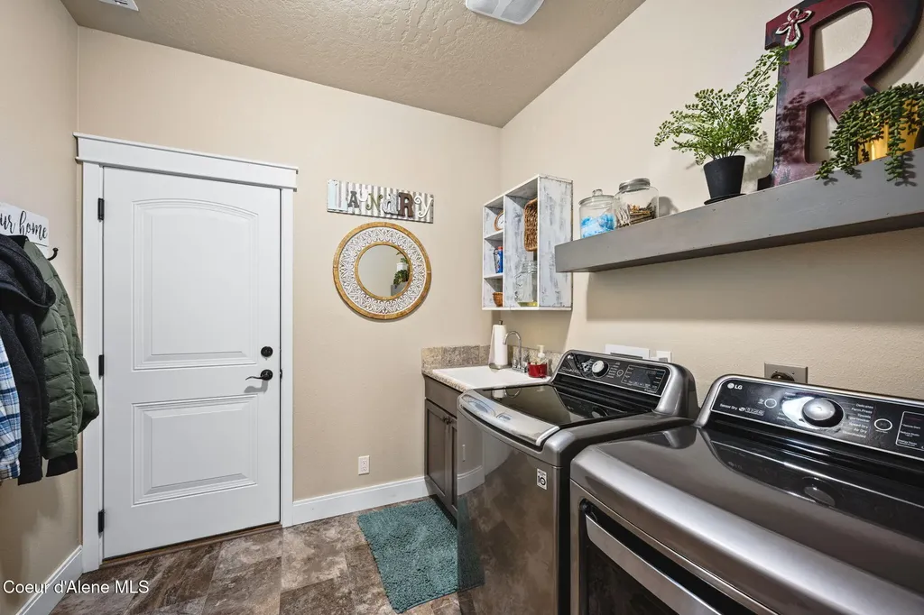 11418 N Emerald Drive Hayden ID 83835