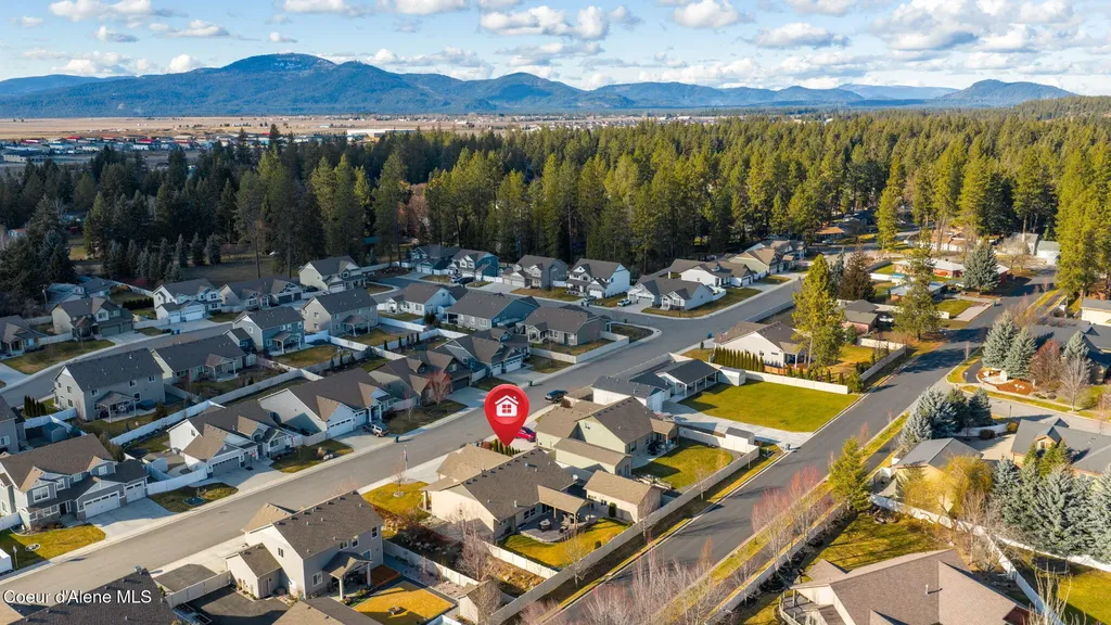 11418 N Emerald Drive Hayden ID 83835