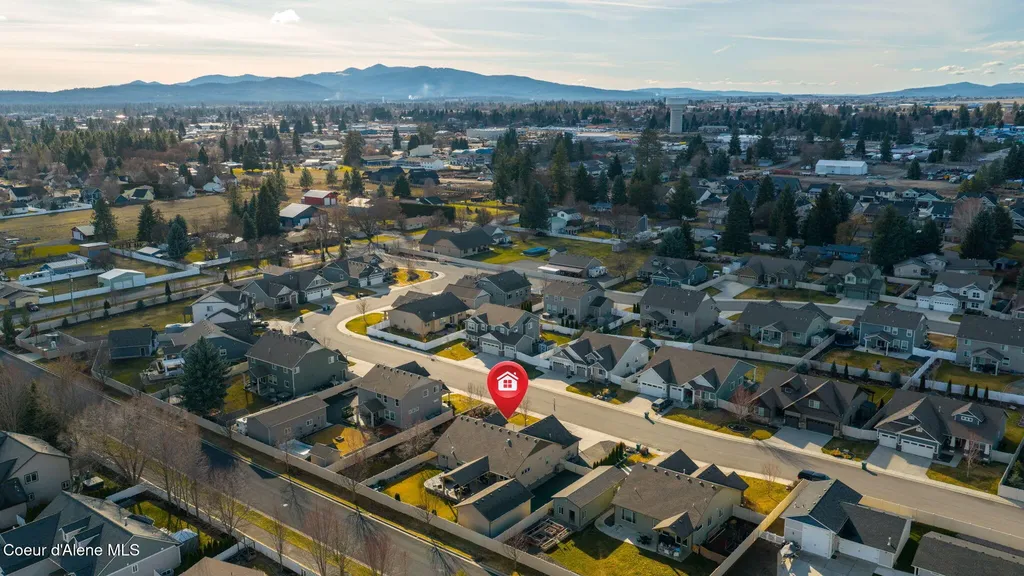 11418 N Emerald Drive Hayden ID 83835
