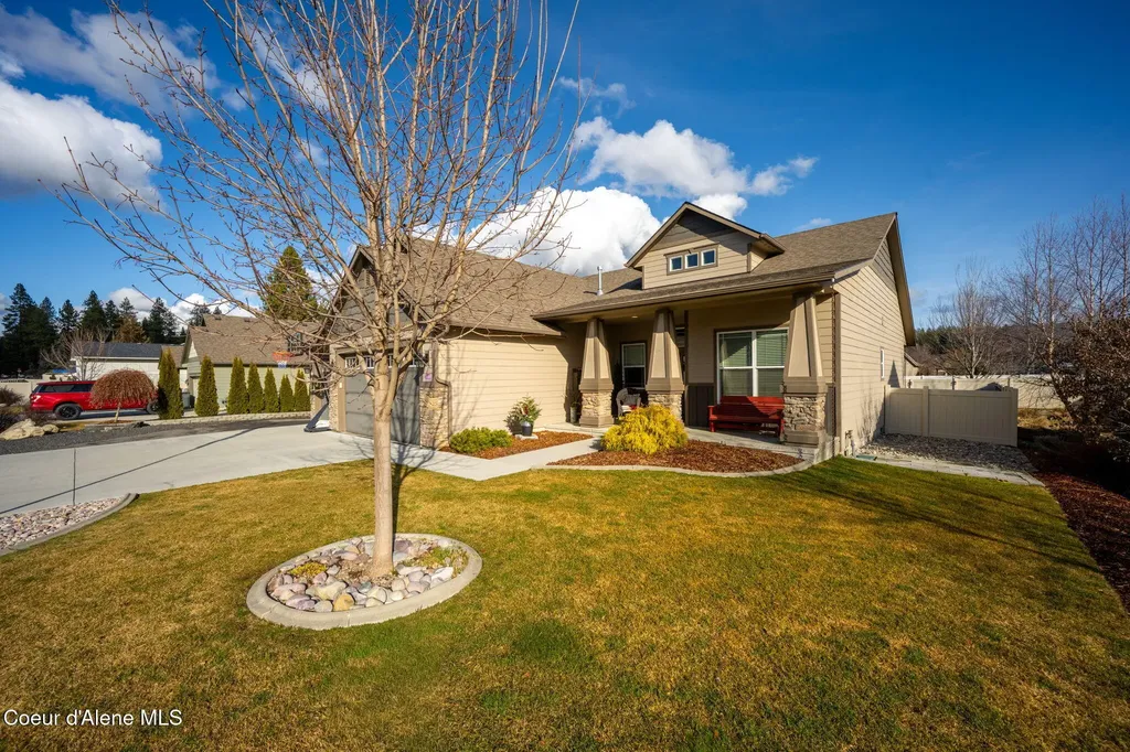 11418 N Emerald Drive Hayden ID 83835
