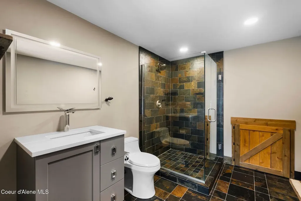 99 Village Lane Sandpoint ID 83864