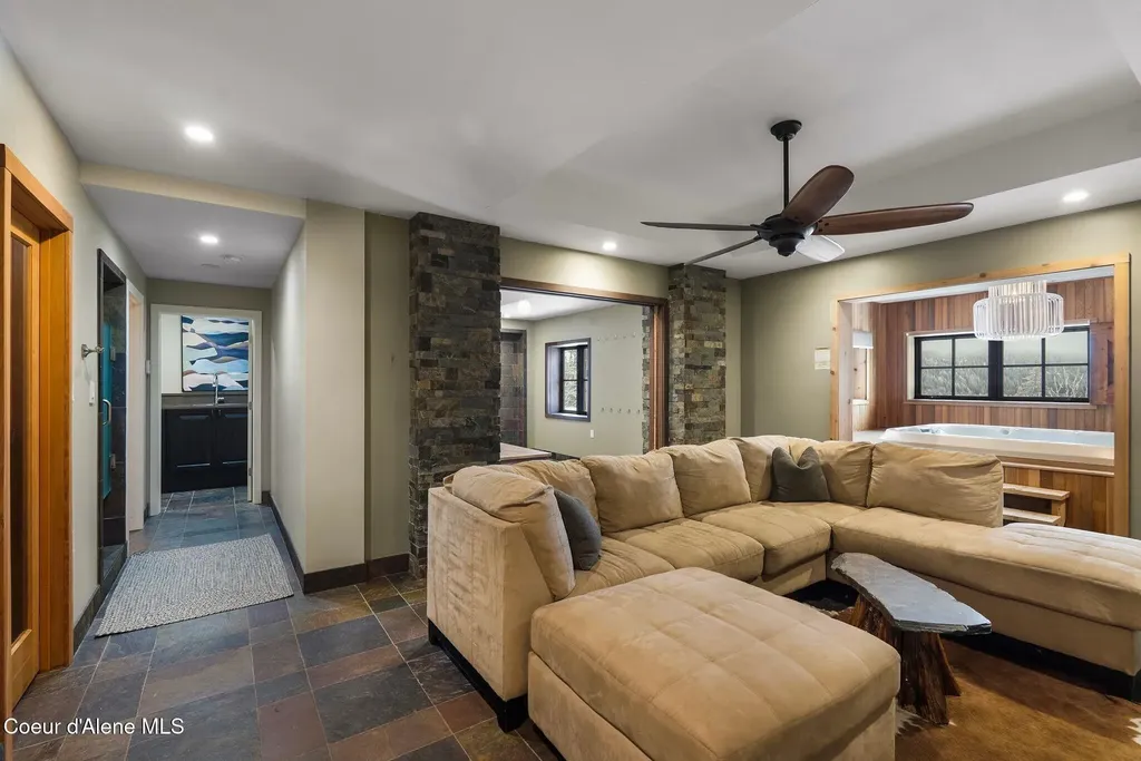 99 Village Lane Sandpoint ID 83864