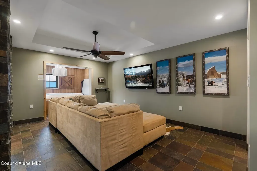 99 Village Lane Sandpoint ID 83864