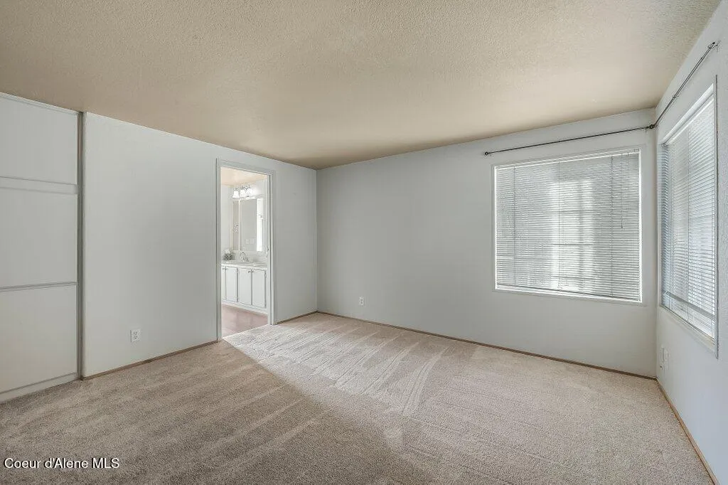 8509 N Sunny Lane Hayden ID 83835