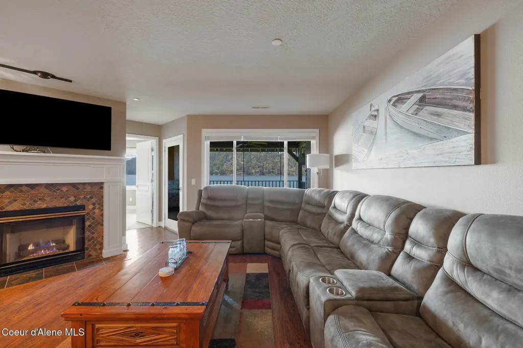 4549 S Arrow Point Drive Harrison ID 83833