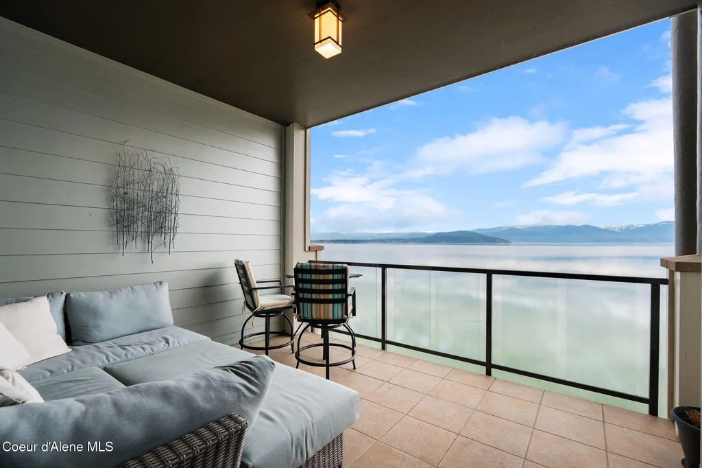 702 Sandpoint Avenue Sandpoint ID 83864