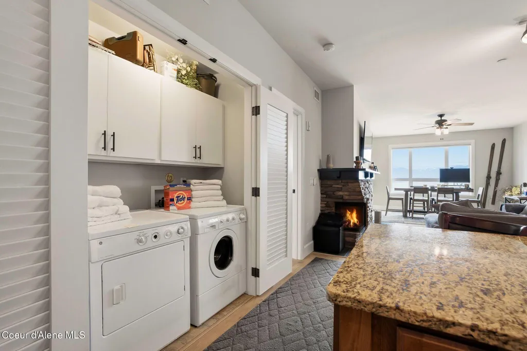 702 Sandpoint Avenue Sandpoint ID 83864