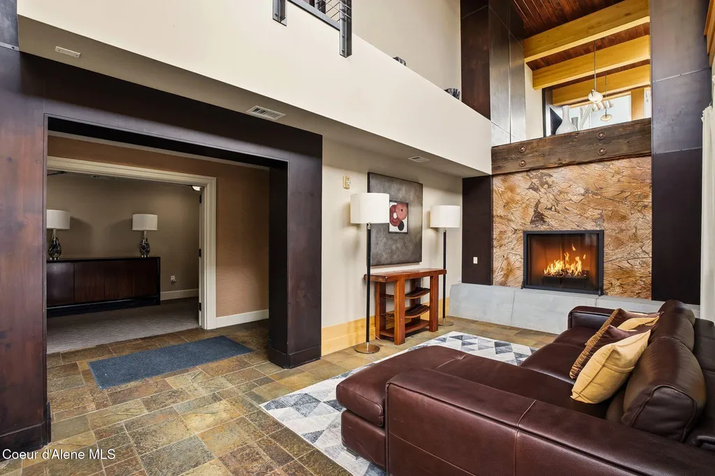 702 Sandpoint Avenue Sandpoint ID 83864