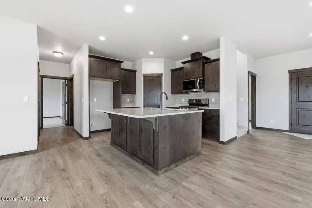 8429 N Snowflake Lane Hayden ID 83835