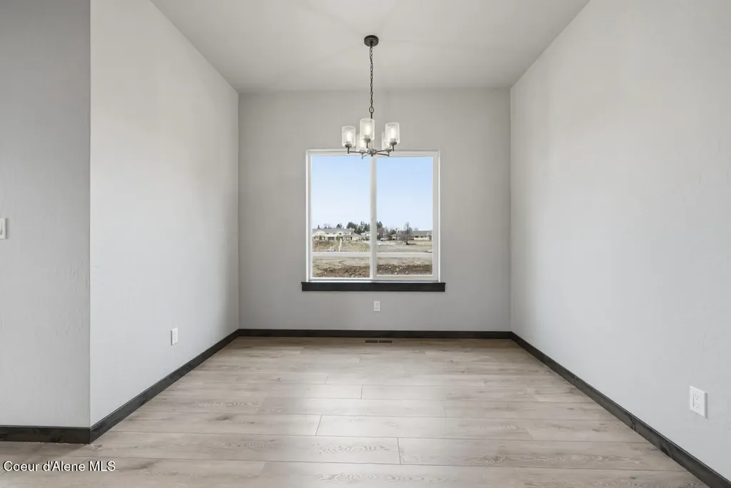 8429 N Snowflake Lane Hayden ID 83835