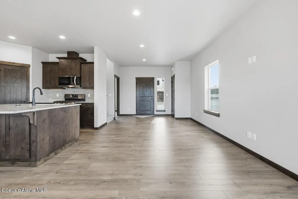 8429 N Snowflake Lane Hayden ID 83835