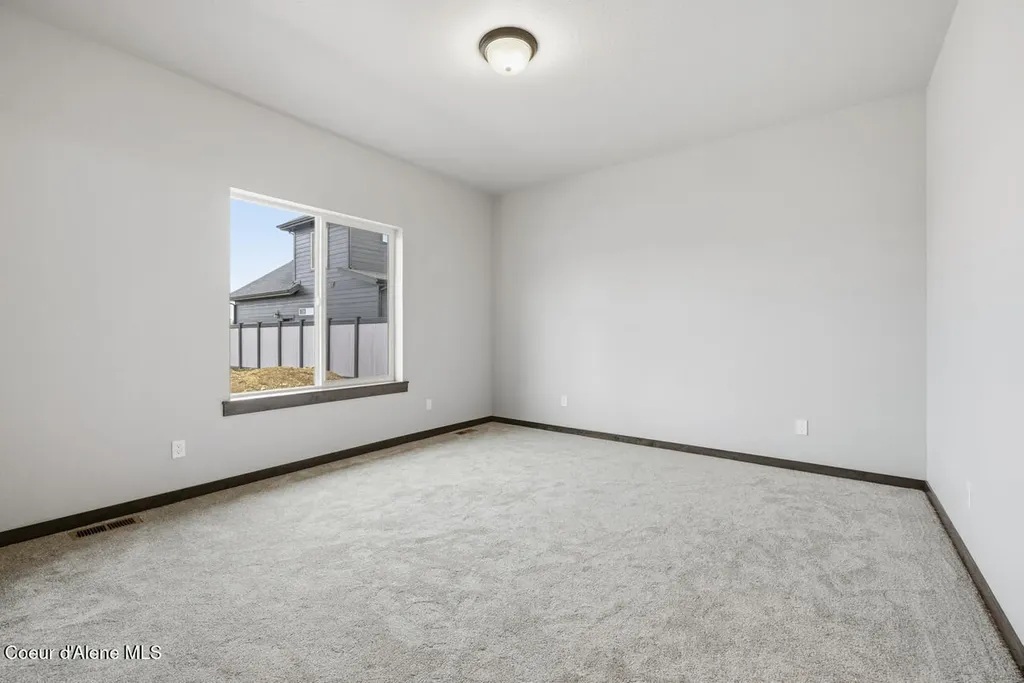 8429 N Snowflake Lane Hayden ID 83835