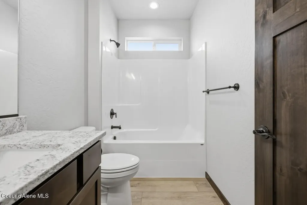 8429 N Snowflake Lane Hayden ID 83835
